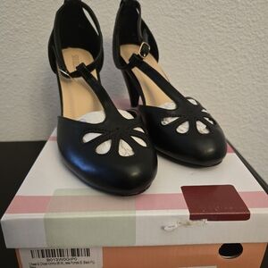 Mary Jane Oxford Pumps